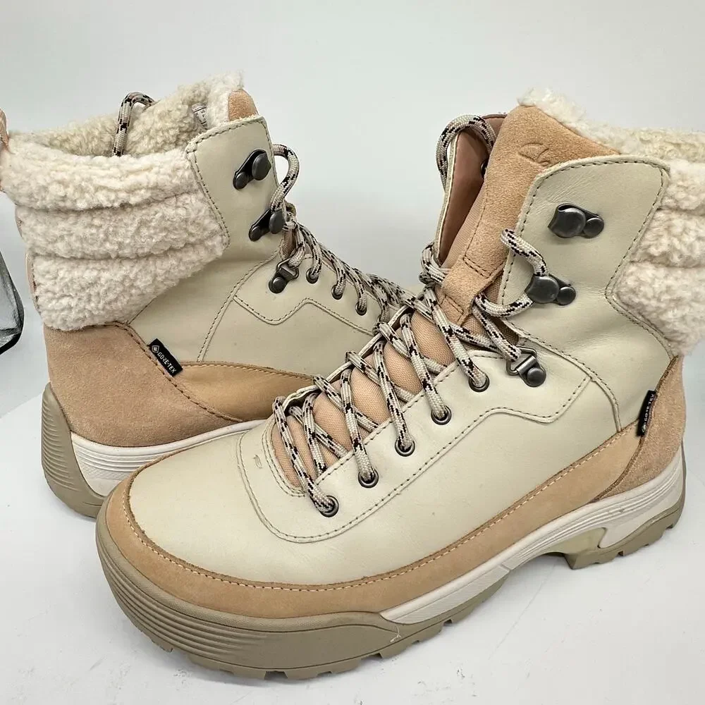 Clarks ATL Hike Top Gore-Tex Cream Leather Boots Fur Trim Collar Size 9.5